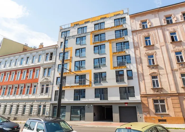 Brand New Studio Apartment # 45 With Free Parking In The City Center